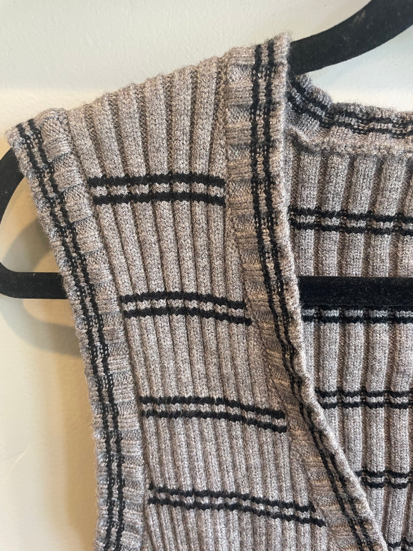 Size S/M - Grey Vest