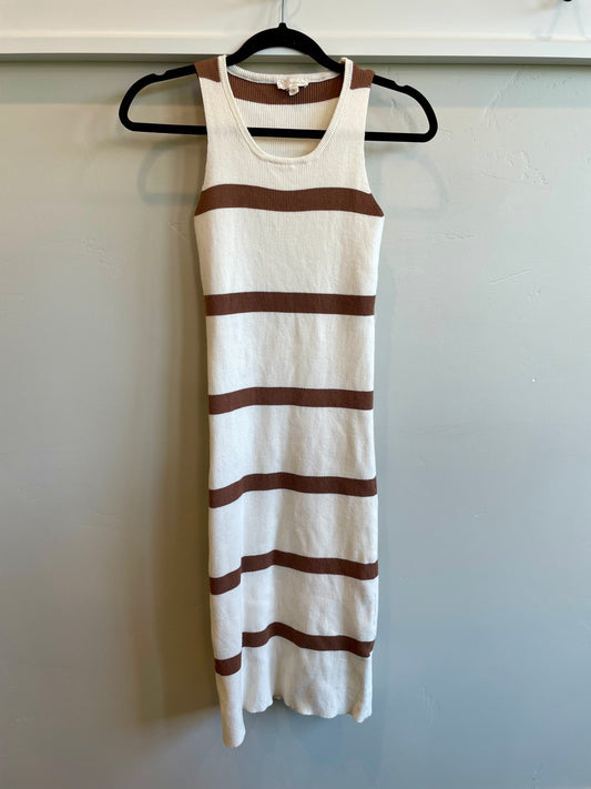 Size M - Sweater Dress