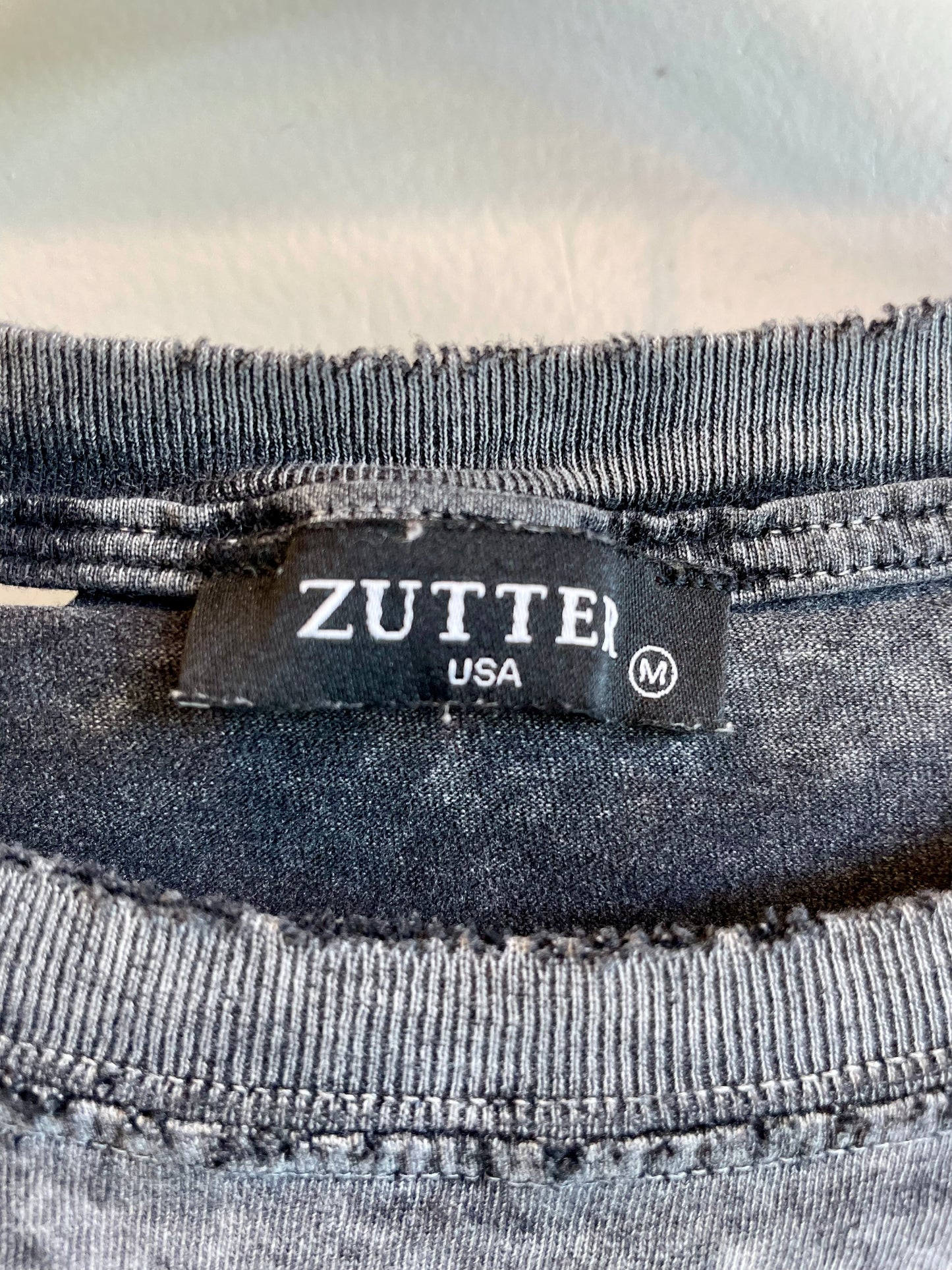 Size M - Zutter Graphic Tee