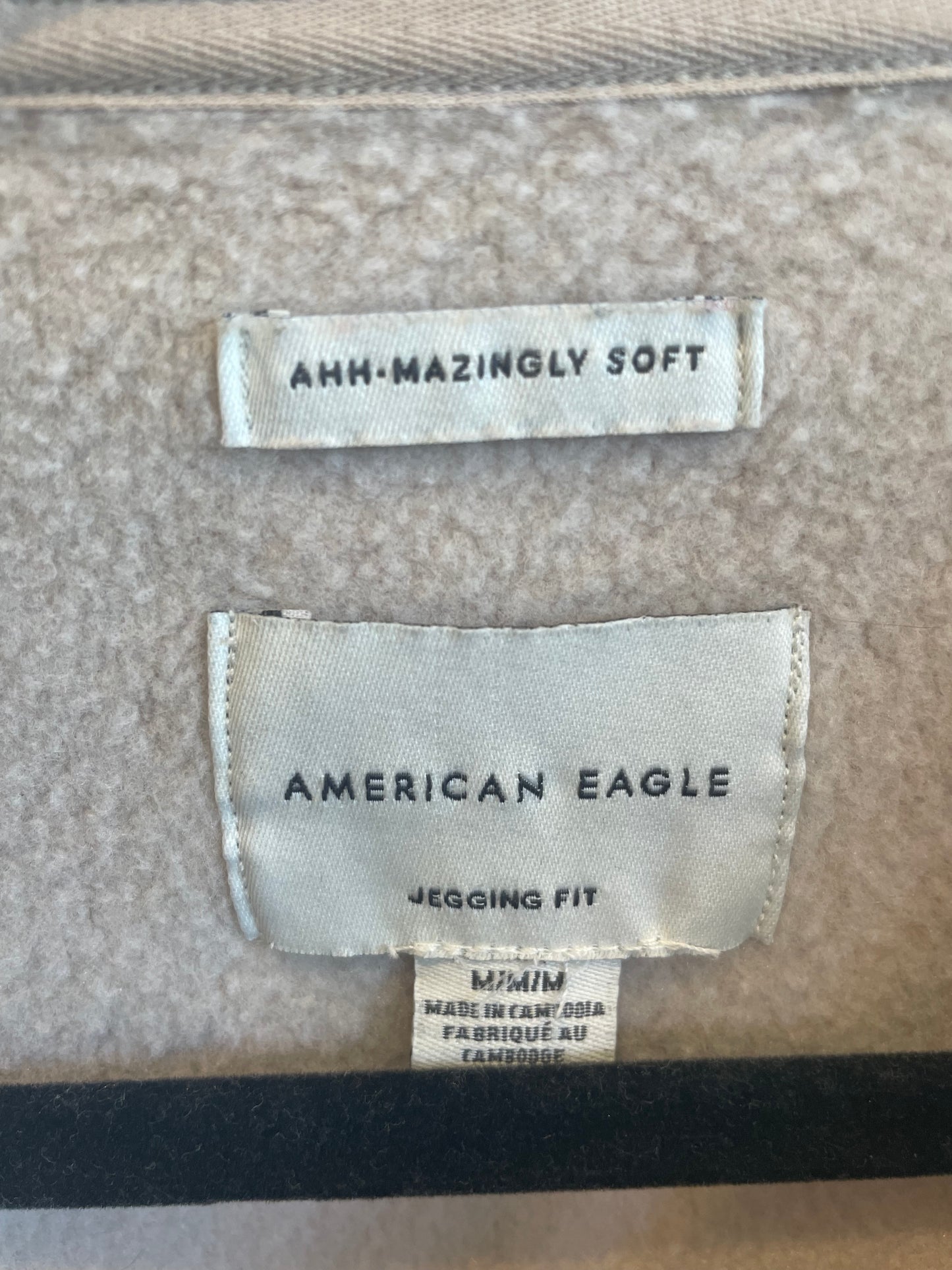 Size M - AE Sweatshirt