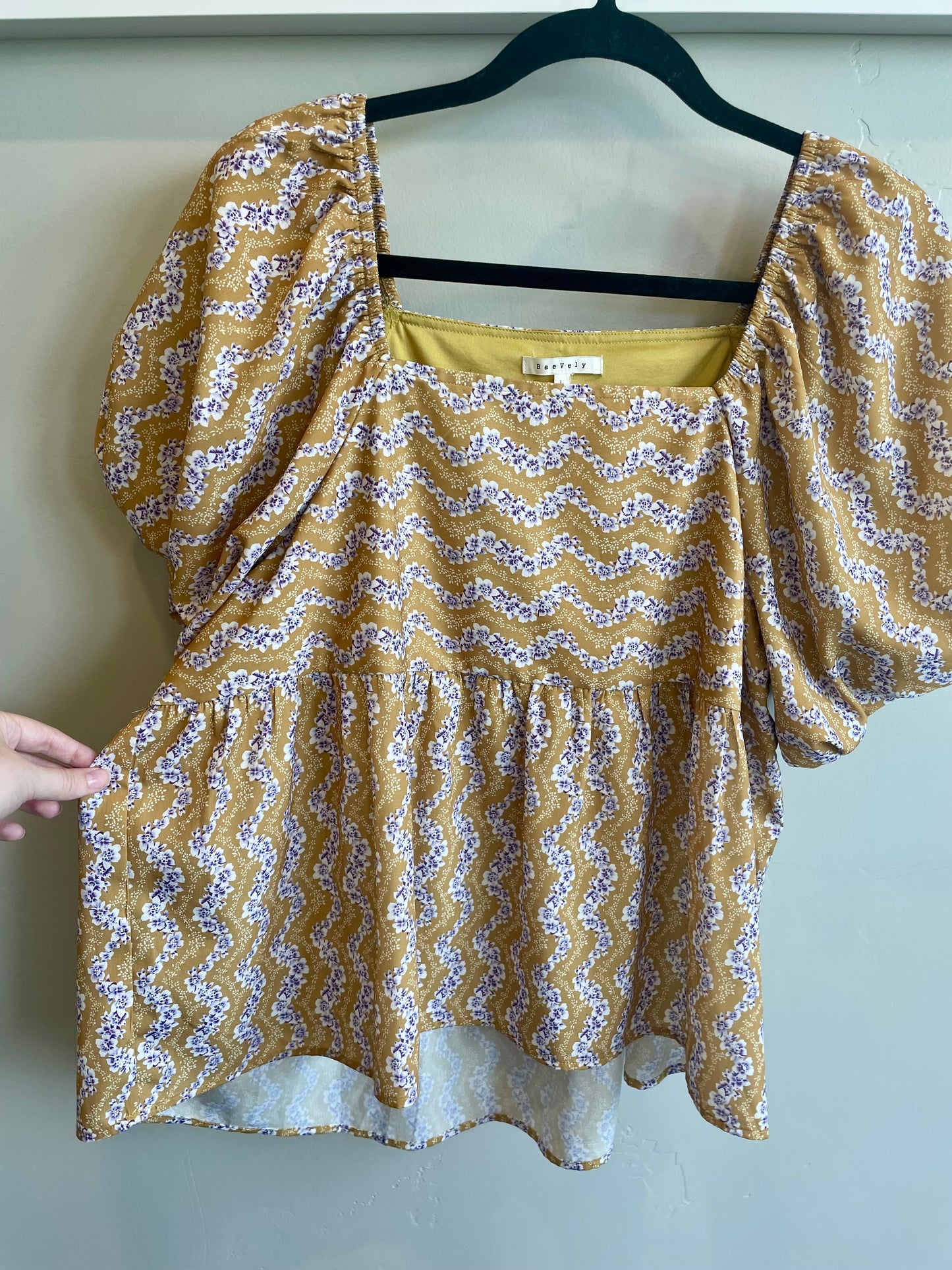 Size L - Baevely Blouse