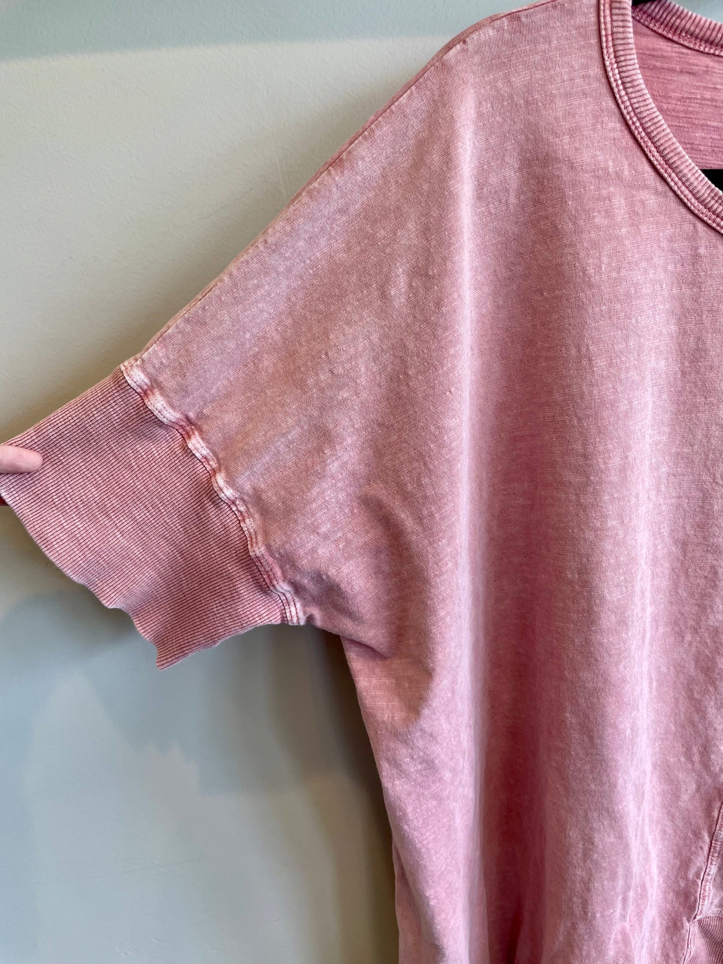 Size L - Easel Shirt