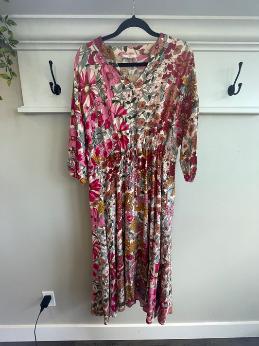 Size L - Entro Floral Dress