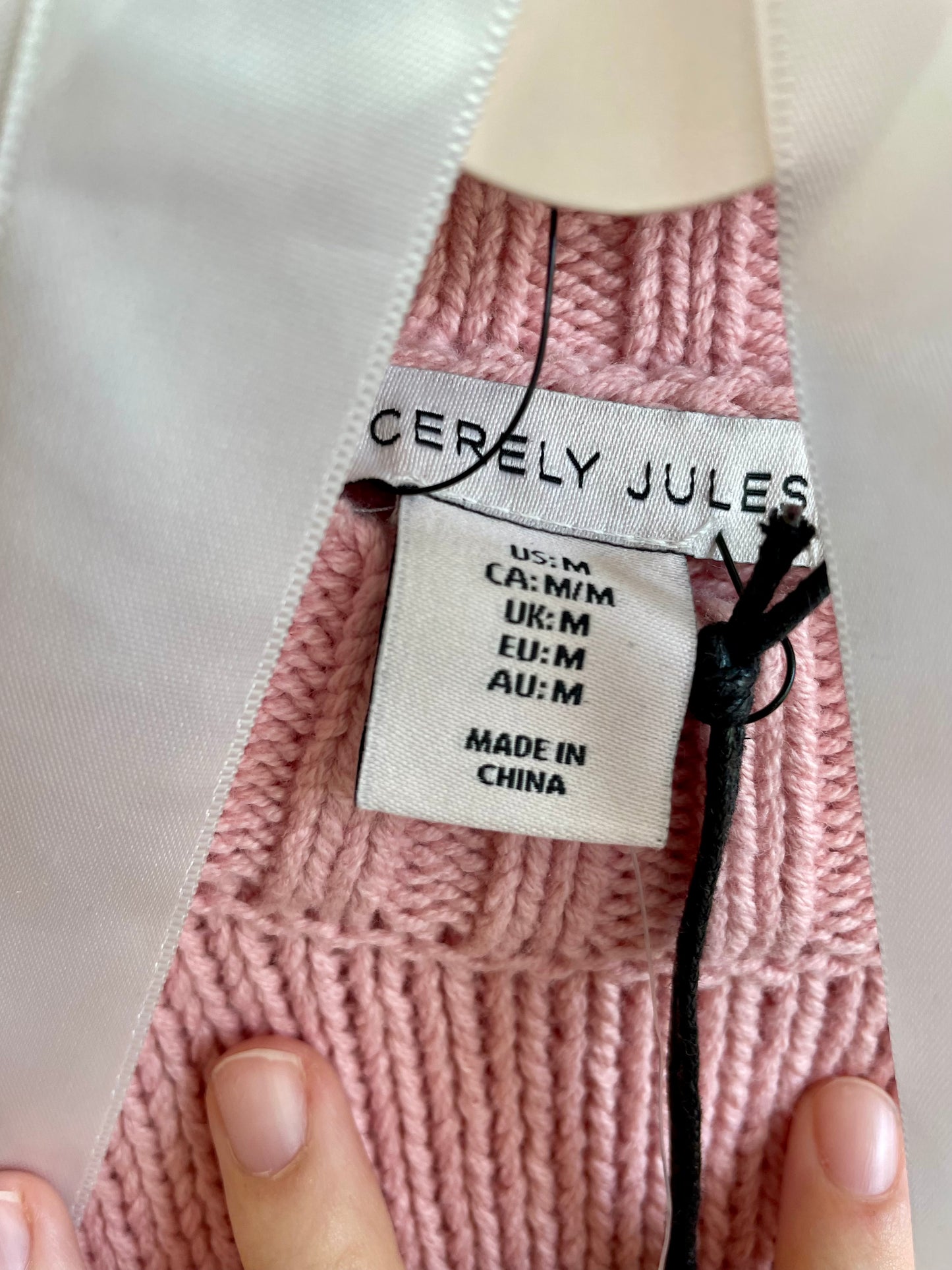 Size Medium - NWT Sweater