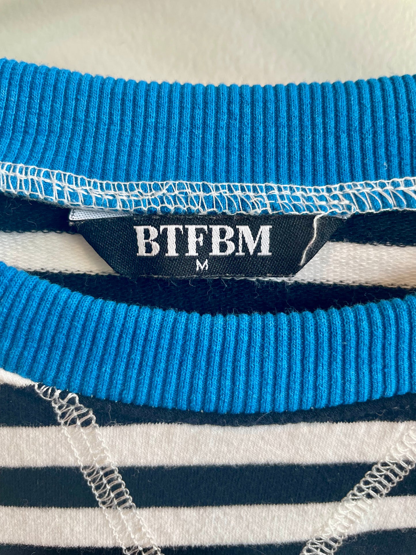 Size M - Sweatshirt