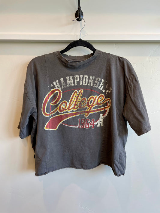 Size M/L - Graphic Tee