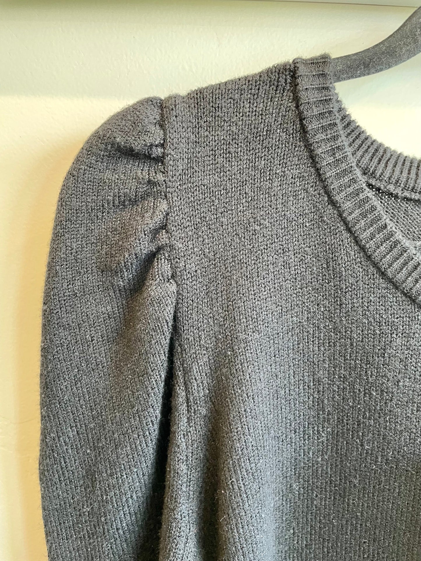 Size M - NWT Sweater